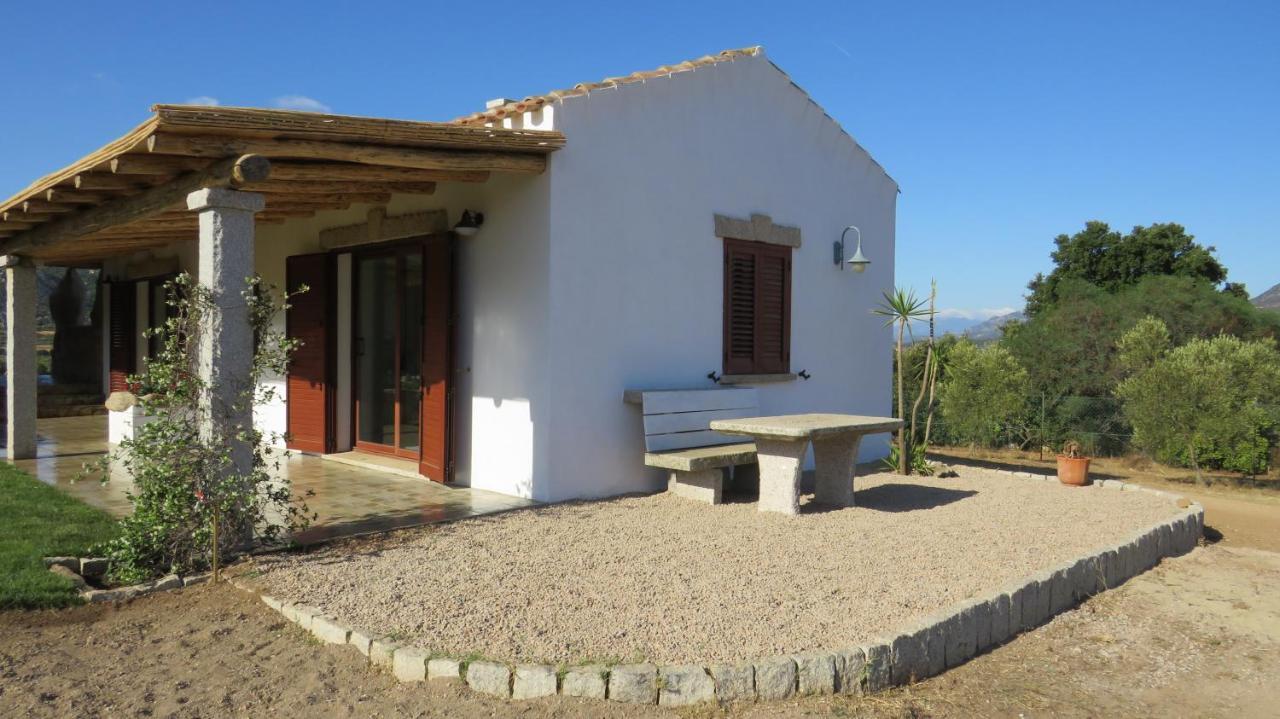 Macciuneddu Country Retreat Golfo Aranci Bagian luar foto