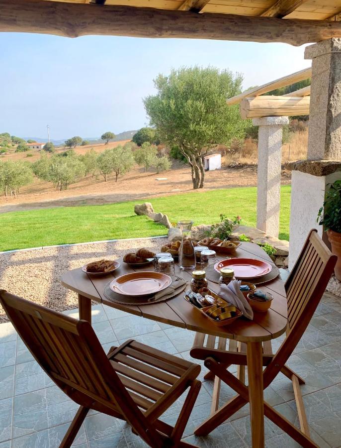 Macciuneddu Country Retreat Golfo Aranci Bagian luar foto