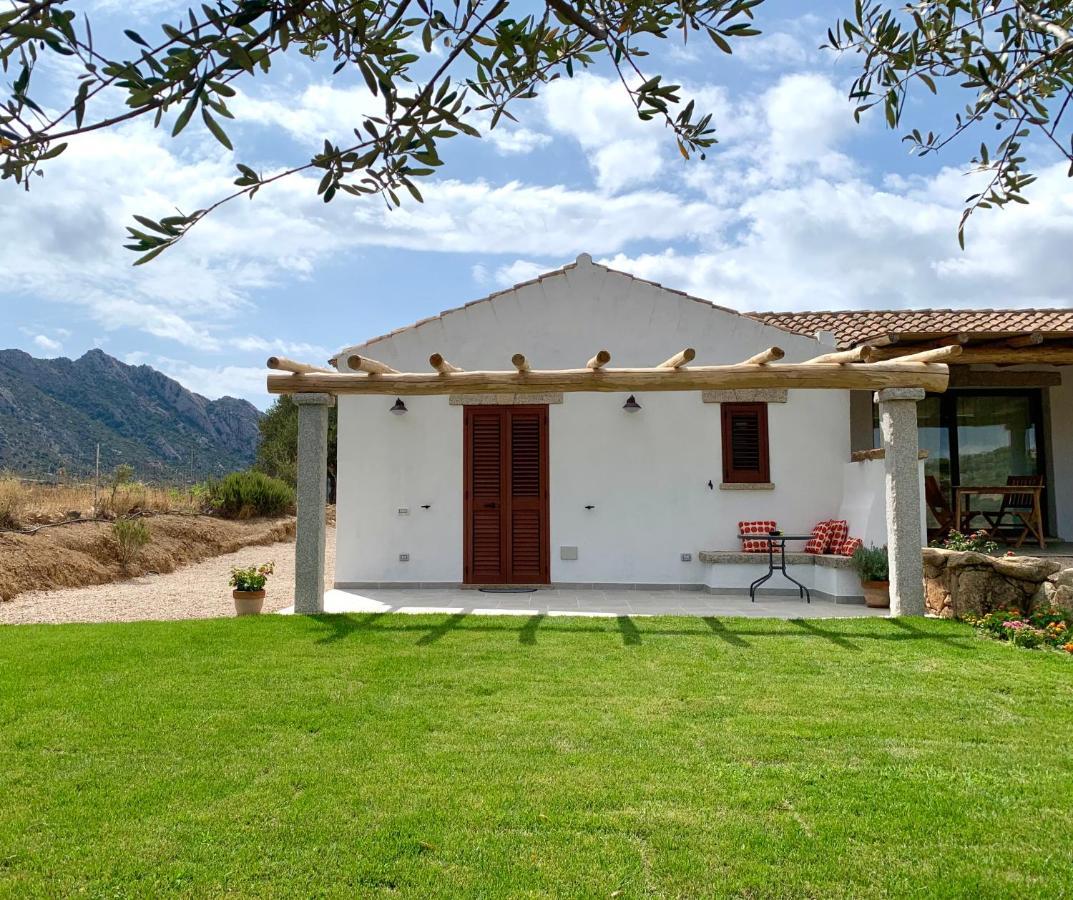 Macciuneddu Country Retreat Golfo Aranci Bagian luar foto